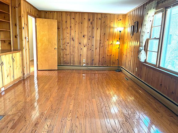 5th image of 4021 Clairmont St SW