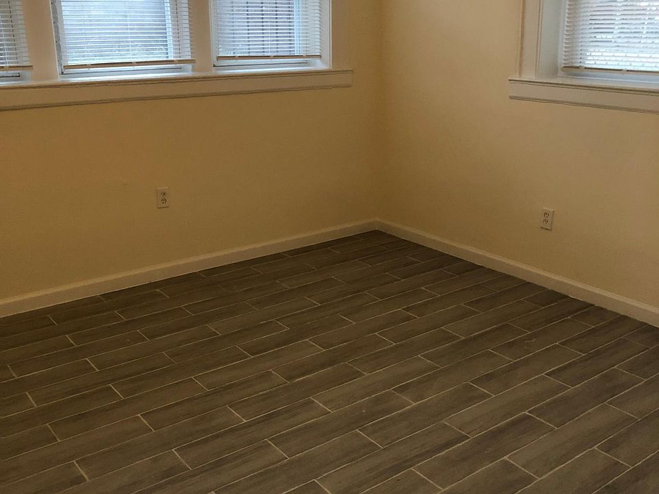 2nd image of 30 Lenox Ave APT Bb1