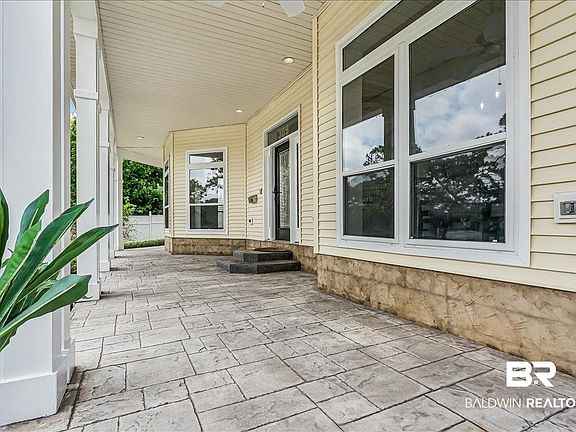 5th image of 309 Syrcle Dr