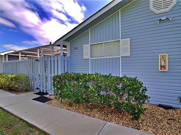 3rd image of 3300 Loveland Blvd Unit 702
