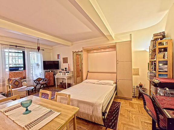 3rd image of 60 Park Ter W APT A14