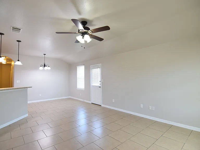 1209 Loyal Ln, Killeen — Photo 7