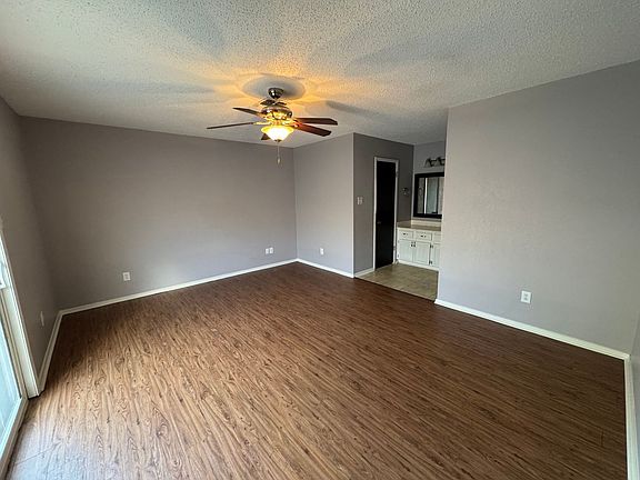 5th image of 217 Monterrey Dr