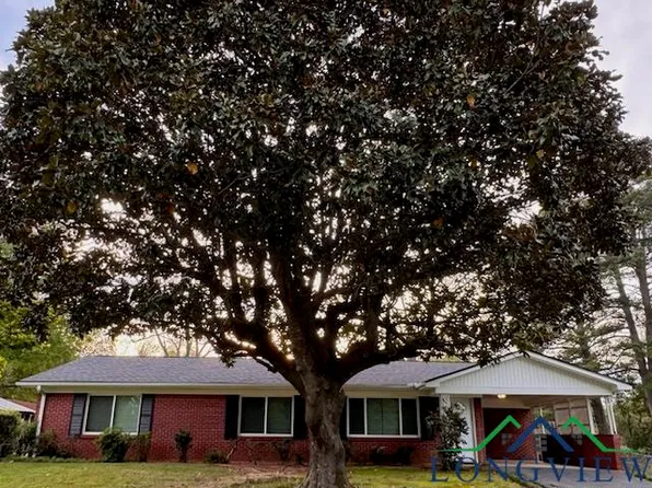 305 Jet Dr, Longview, TX 75603