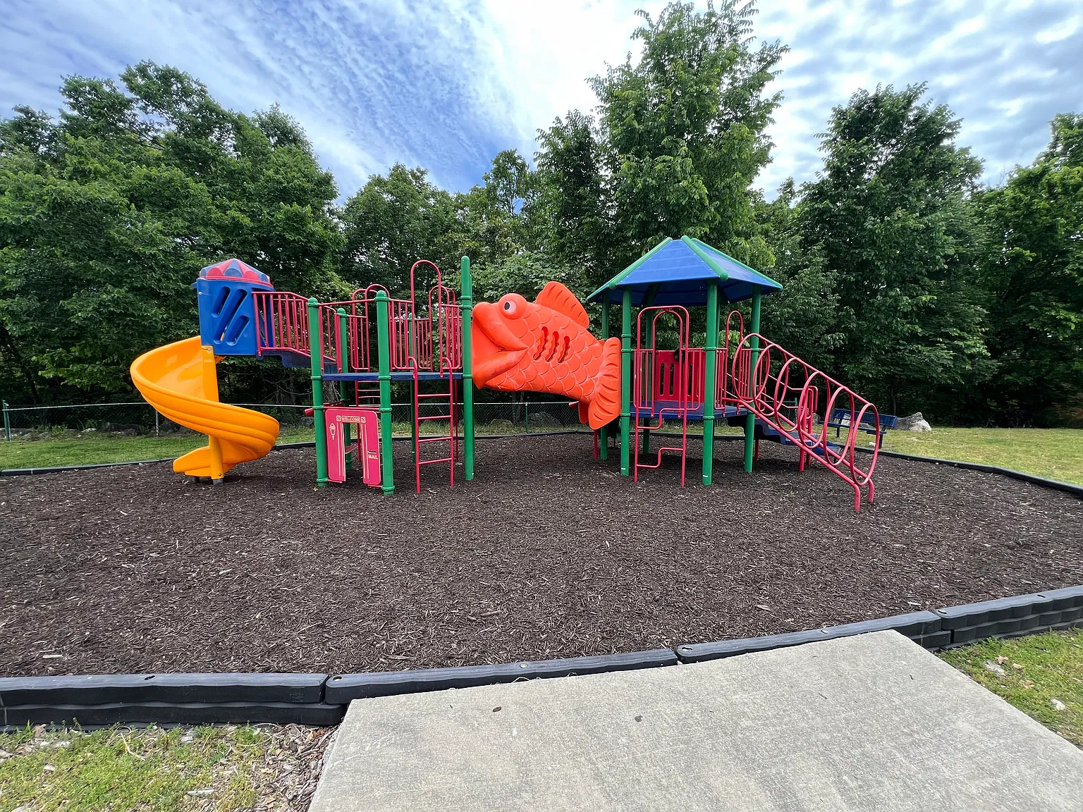 3 bed, $1,650 — Photo 2