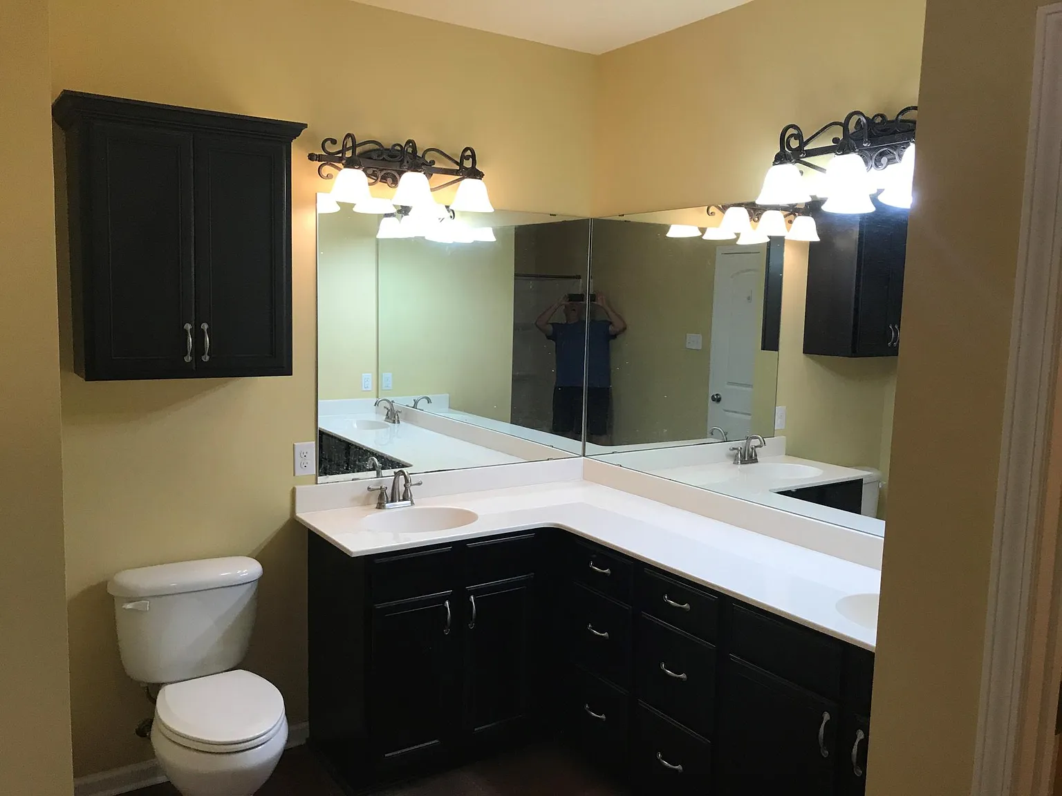 500 Barreca St — Photo 3