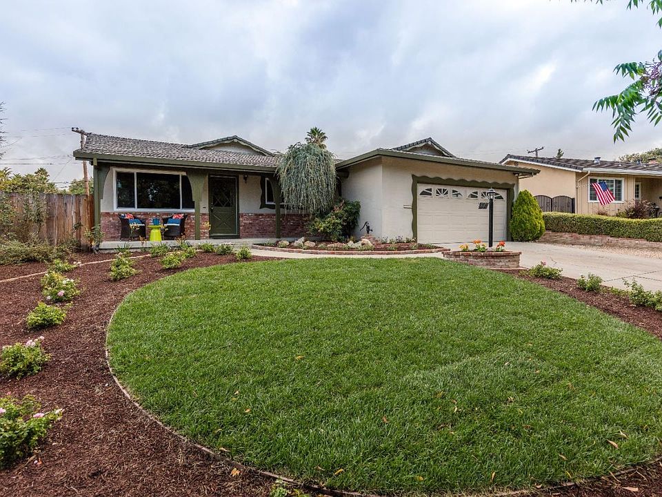 1st image of 3367 Burgundy Dr
