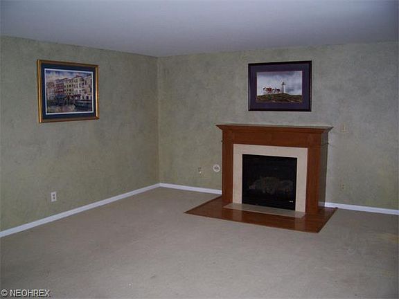 5th image of 452 W Lawndale Pl