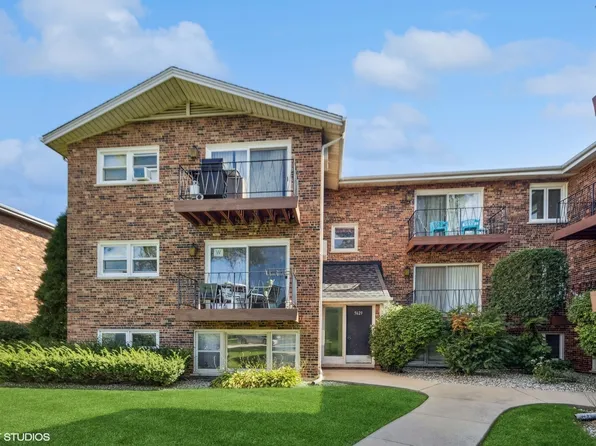 5629 6th Ave APT 1A, Countryside, IL 60525