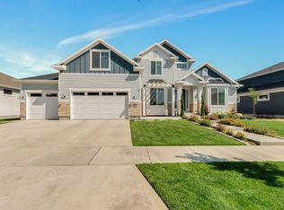 111 E Silver Oak Rd, Vineyard, UT 84059