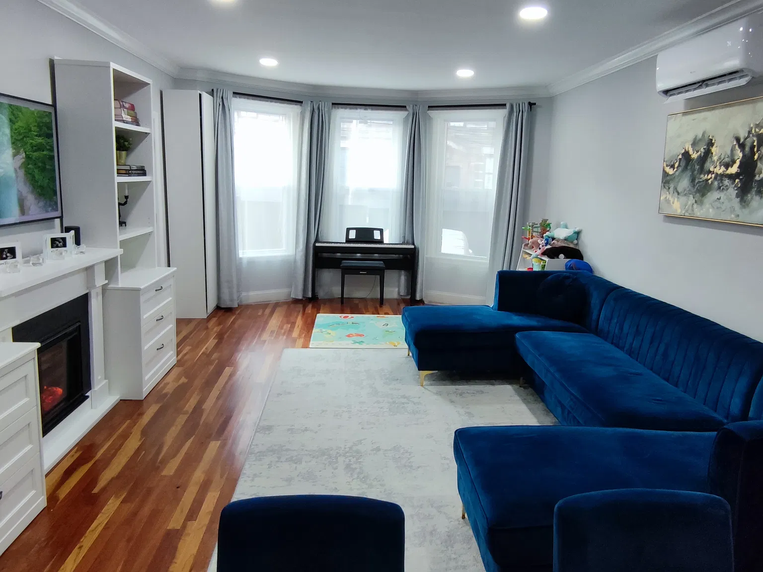 3 bed, 2200 sqft, $3,600 — Photo 4