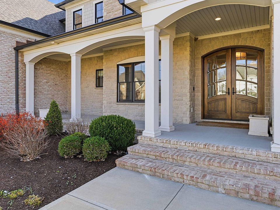 コンのお家ページ 2584 Cayman Hts, Lexington, KY 40509 | MLS #26005155 | Zillow