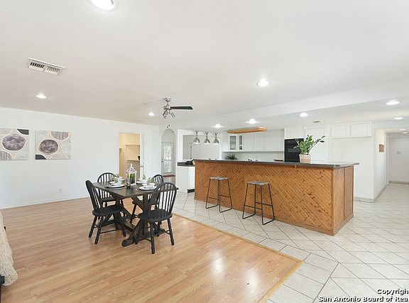 5th image of 11580 Dhanis Ave