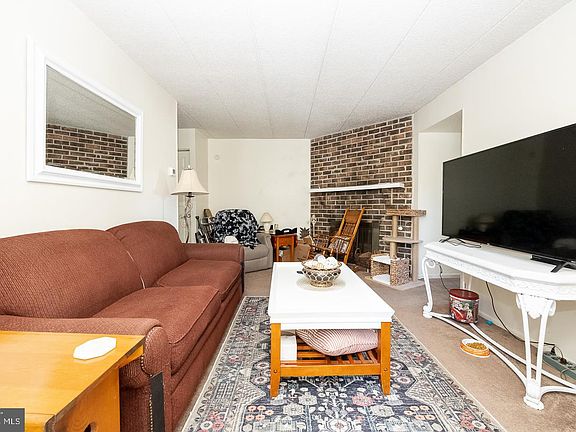 3rd image of 1709 Valley Dr #1709