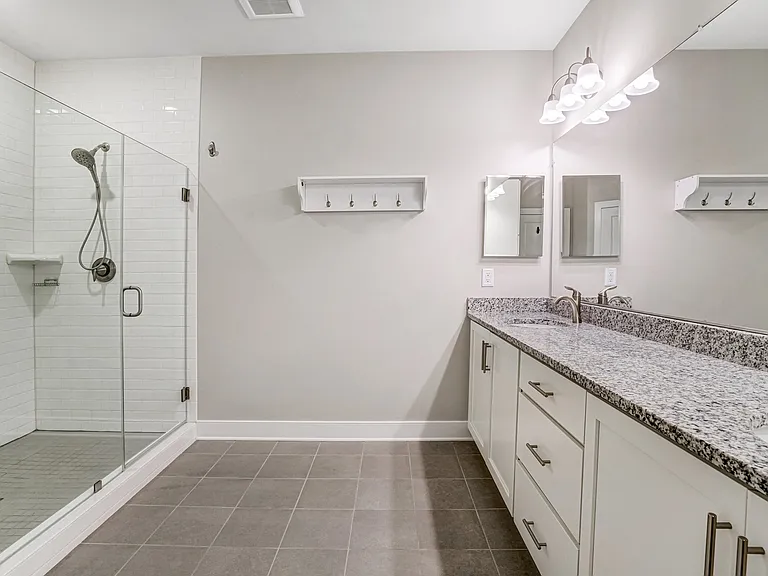 621 Bluemont Ave #102 — Photo 15