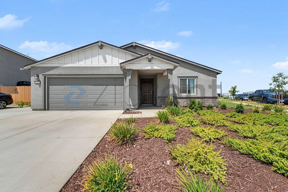 4 bed, 1898 sqft, $2,500 — Photo 1