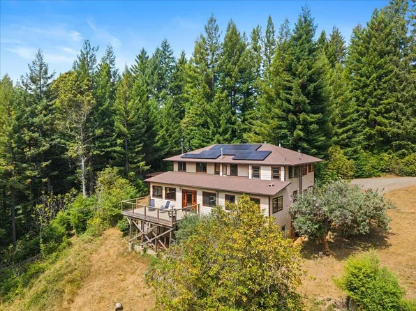 871 Burnt Stump Ln, McKinleyville, CA 95519