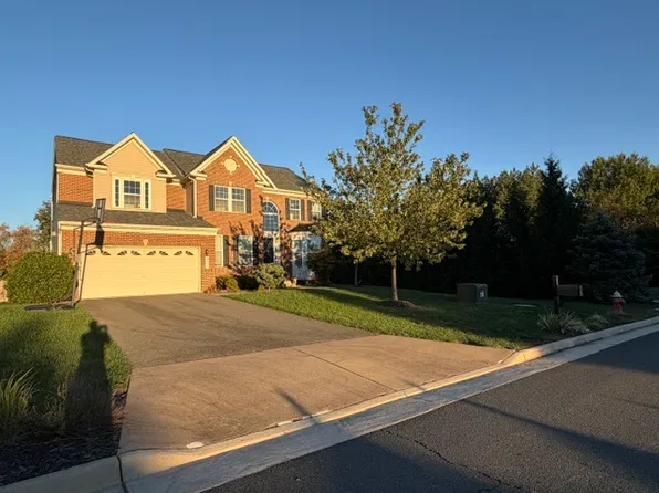 24020 Bishop Meade Pl, Ashburn, VA 20148