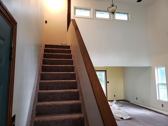 4th image of 302 Marconi Ct
