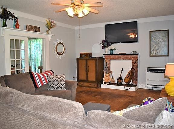 5th image of 330 Hunter Ave