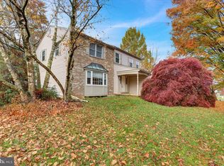 500 Walnut Tree Dr, Blandon, PA 19510