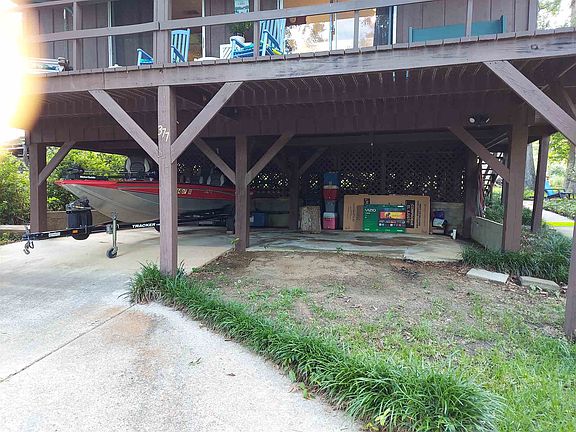 3rd image of 377 Eastwood Loop