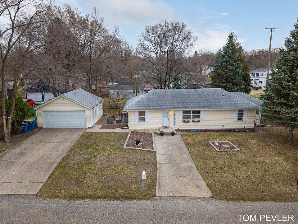 1st image of 2208 Dawson Ave NE