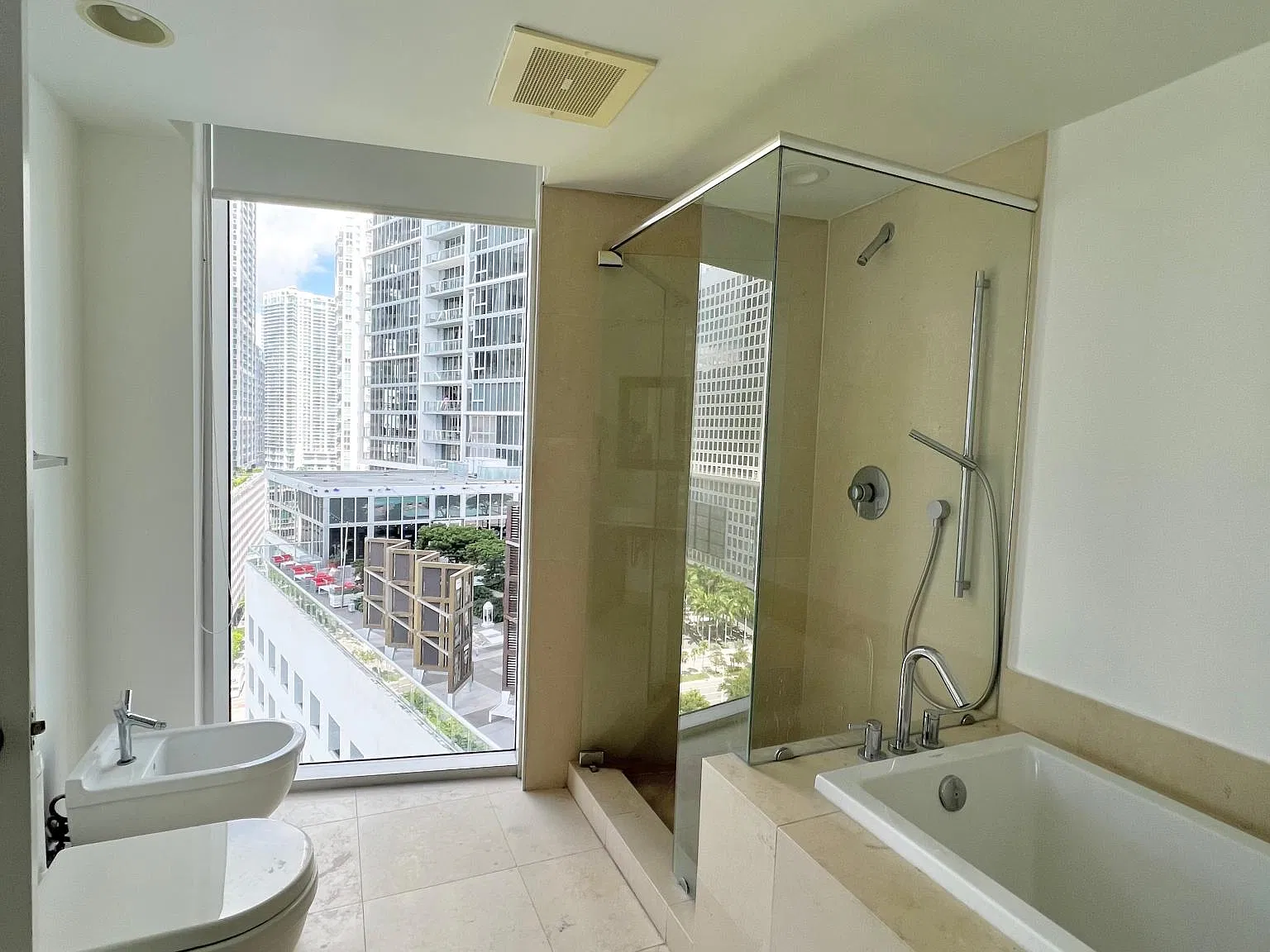 2 bed, 1255 sqft, $4,800 — Photo 4