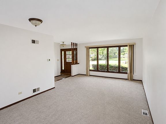 3rd image of 5111 Springdale Ln