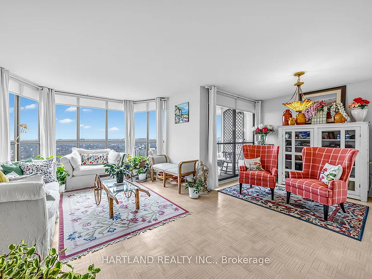 1333 Bloor St #2409 — Photo 3