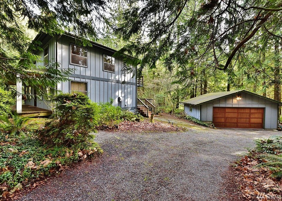1st image of 21936 Nootka Dr NE