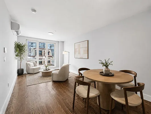Living room, photo 1