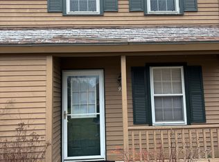 999 Hayes Ave, South Burlington, VT 05403