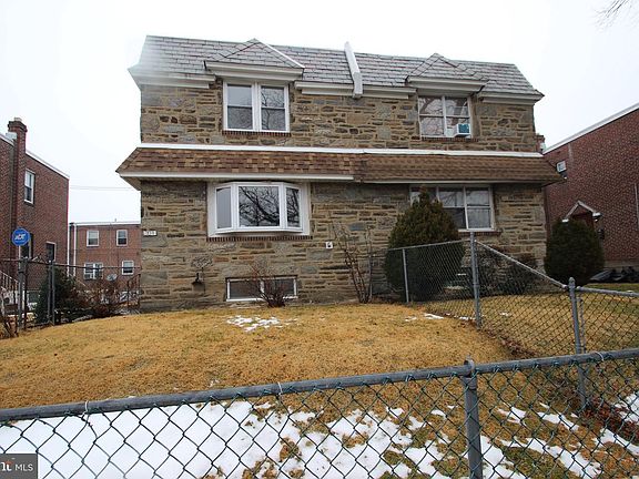 2nd image of 1205 Devereaux Ave