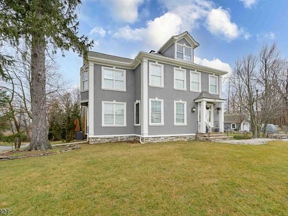 2nd image of 891 Mountain Ave