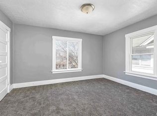 2209 Farnam St #2211, Davenport, IA 52803