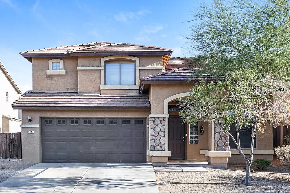 3 bed, 2.0 bath, 1972 sqft, $2,145 — Photo 1