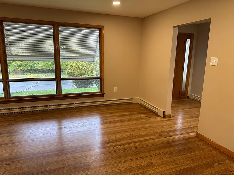 1035 Ridge Ave — Photo 19