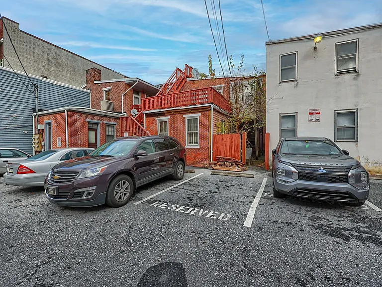 1006 N 3rd St — Photo 17