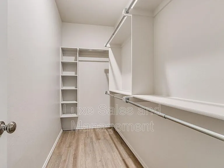 8003 NW 105th Ter — Photo 25