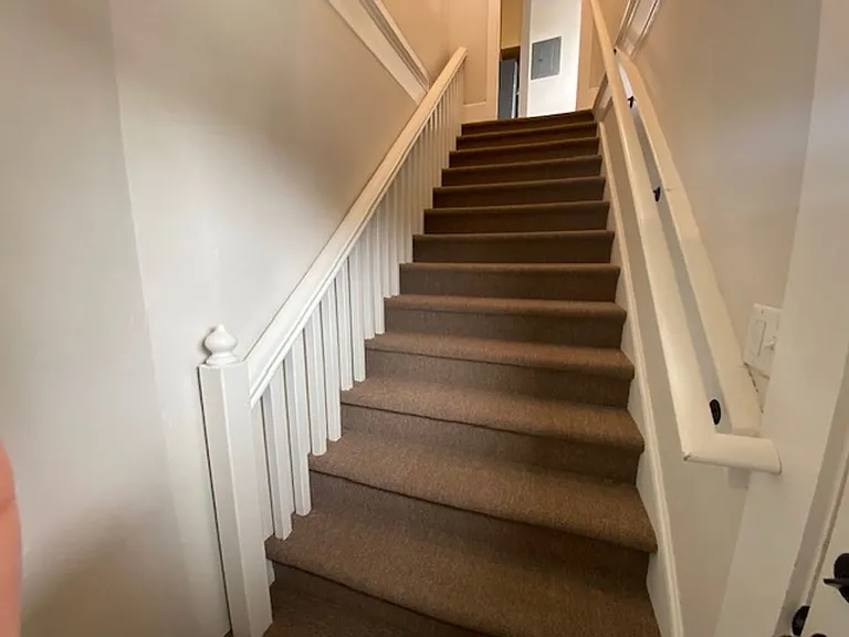 542 Pine Ave — Photo 3