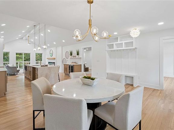 5th image of 1818 Briarlake Cir