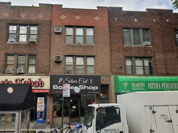 25-56 Steinway Street image 3 of 3