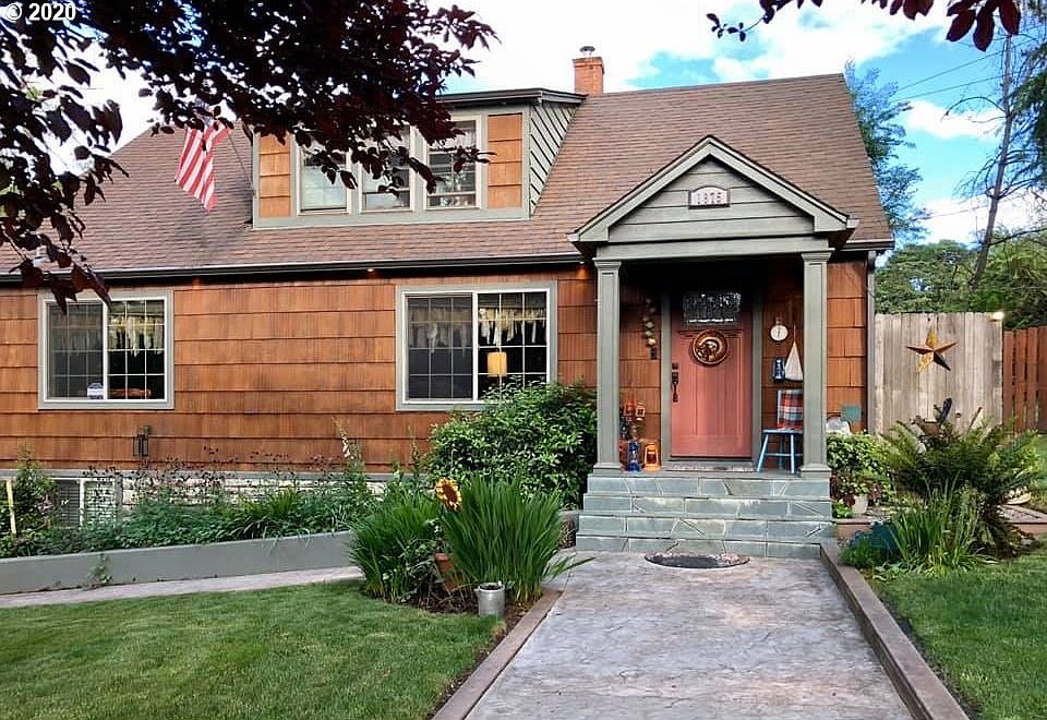 1st image of 1875 SE Eddy St