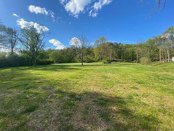2nd image of 2285 Indian Run Rd