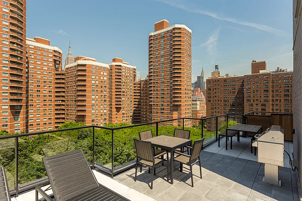 Rented by Common Living, Inc. | media 22