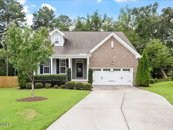 1903 Abniki Dr, Fuquay Varina, NC 27526