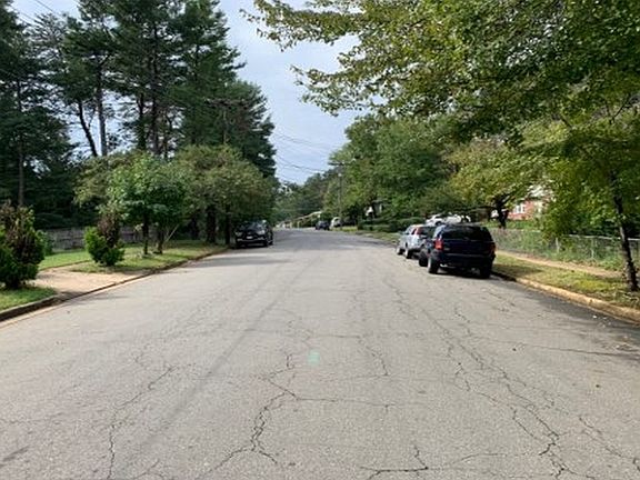 5th image of 6301 Bren Mar Dr