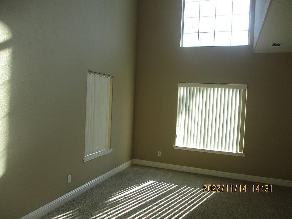 240 Lake Dr, Lemoore, CA 93245 Zillow