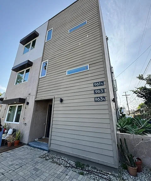 961 1/2 N Saint Andrews Pl #1 — Photo 1